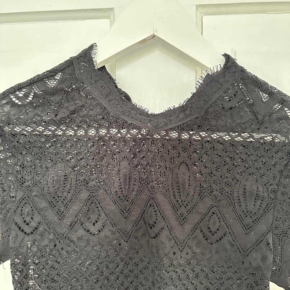 Lace Zara top - Picture 3 of 3